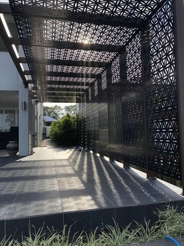 مظلات وبرجولات